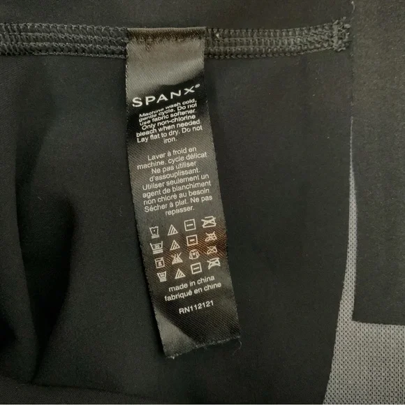 SPANX Every.Wear Mesh Side Leggings - Picture 13 of 16